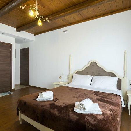 Zaros Hotel ภายนอก รูปภาพ