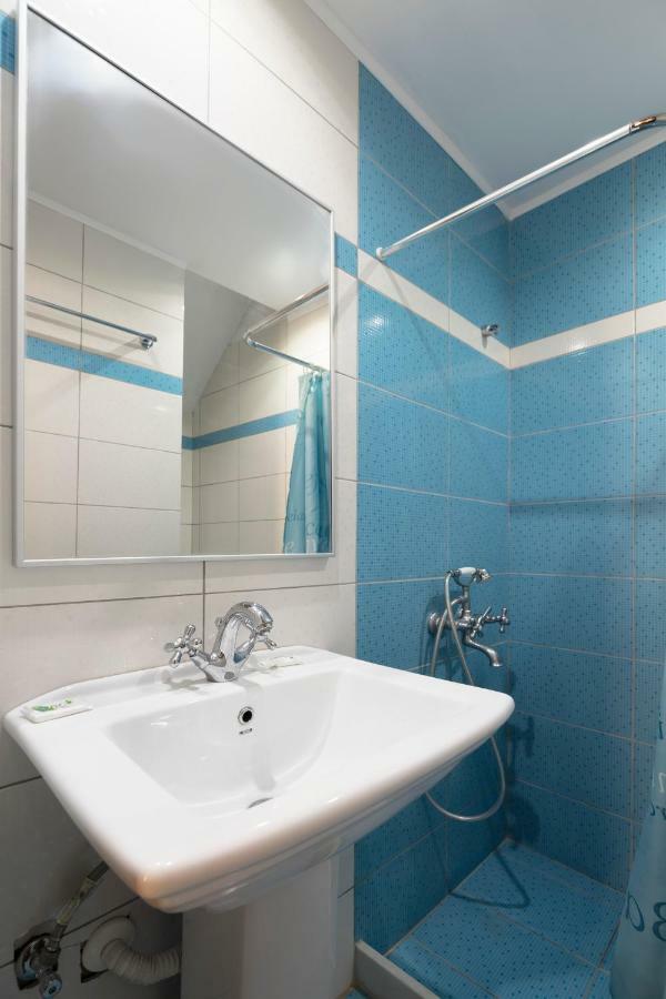 Zaros Hotel ภายนอก รูปภาพ